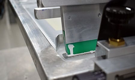SEITZDRUCK - Druckvorgang Siebdruckmaschine